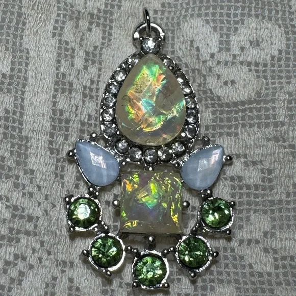 VTG Estate Sourced Silver Toned Pendant with Iridescent Opalescent Rhinestones - Picture 1 of 3